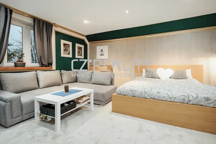 Prodej komerční nemovitosti, Pečky, 345 m2