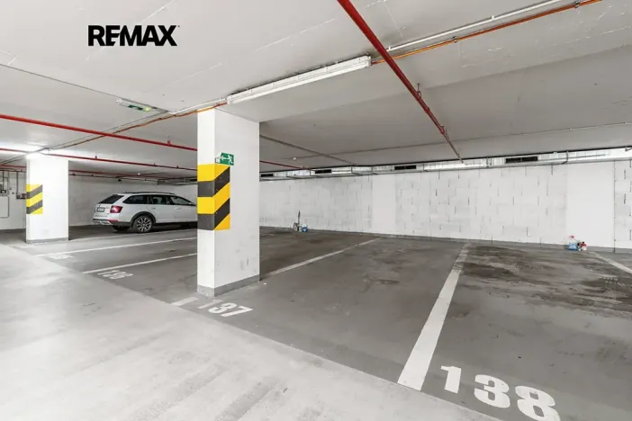 Pronájem kanceláře, Praha - Smíchov, Kováků, 103 m2