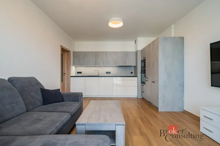 Pronájem bytu 2+kk, Praha - Hloubětín, Za černým mostem, 50 m2