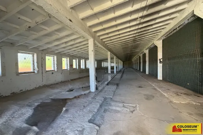 Pronájem skladu, Chvalovice, 533 m2