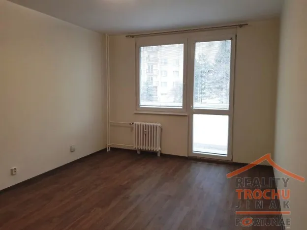 Pronájem bytu 2+1, Hradec Králové, Pod Zámečkem, 55 m2