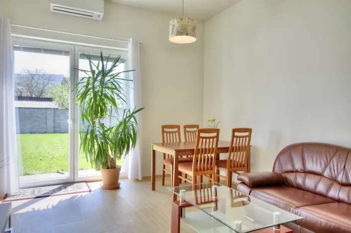 Pronájem bytu 2+kk, Dobřichovice, Anglická, 50 m2