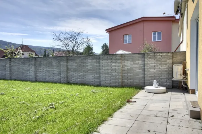 Pronájem bytu 2+kk, Dobřichovice, Anglická, 50 m2