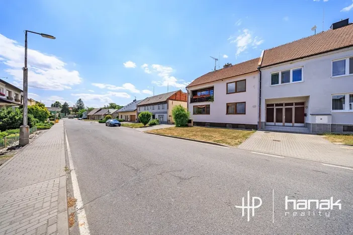 Prodej rodinného domu, Hradčany, 243 m2