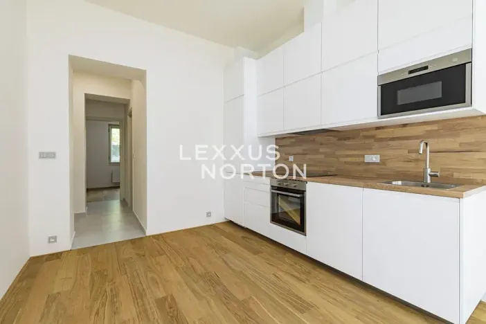 Pronájem bytu 2+kk, Praha - Žižkov, Bořivojova, 35 m2