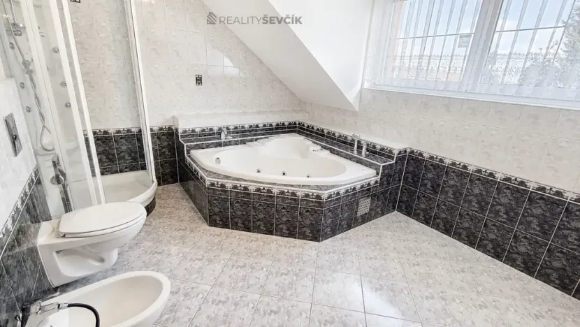 Prodej rodinného domu, České Budějovice - České Budějovice 5, Jabloňová, 241 m2
