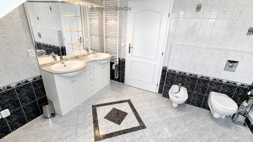 Prodej rodinného domu, České Budějovice - České Budějovice 5, Jabloňová, 241 m2