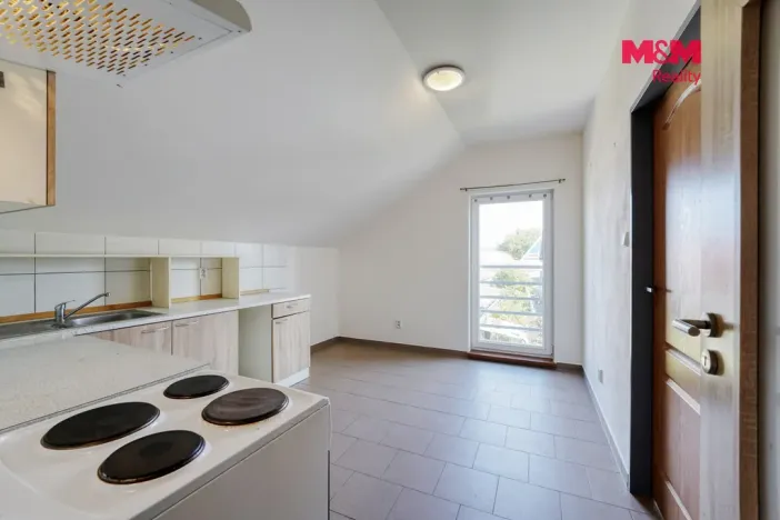 Pronájem bytu 2+kk, Chrást, tř. Čs. odboje, 45 m2