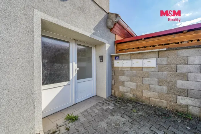 Pronájem bytu 2+kk, Chrást, tř. Čs. odboje, 45 m2