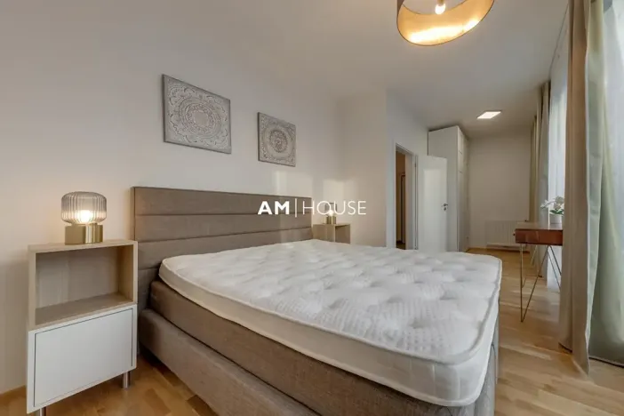 Pronájem bytu 2+kk, Praha - Vysočany, Vysočanská, 55 m2