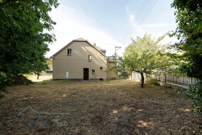 Prodej komerčního pozemku, Příbram - Příbram II, Květenská, 819 m2