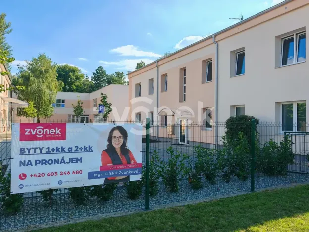 Pronájem bytu 1+kk, Otrokovice, Moravní, 26 m2