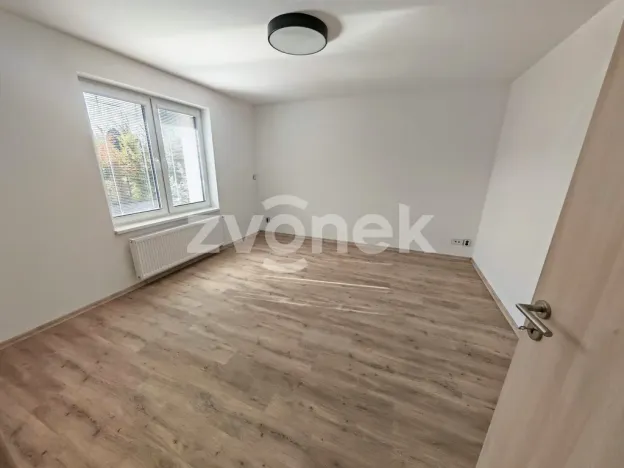Pronájem bytu 1+1, Otrokovice, Moravní, 32 m2