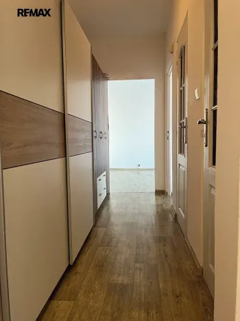 Pronájem bytu 2+1, Kladno, Litevská, 62 m2