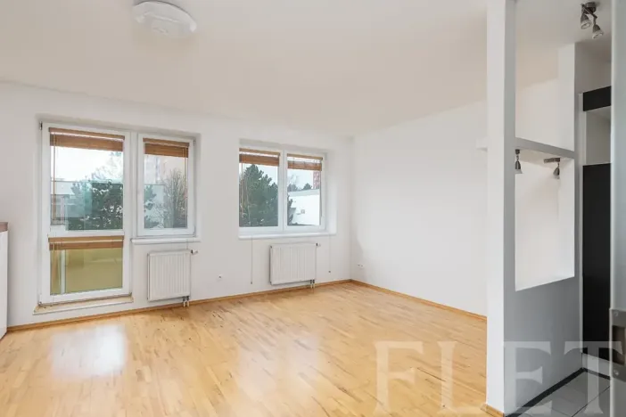 Pronájem bytu 1+kk, Praha - Horní Měcholupy, Boloňská, 36 m2