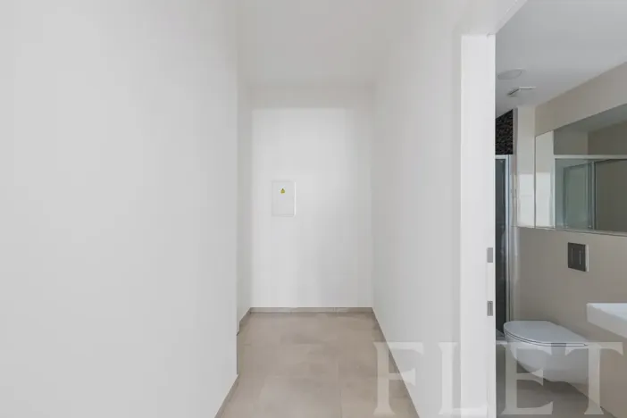 Pronájem bytu 1+kk, Praha - Bubeneč, Ovenecká, 33 m2