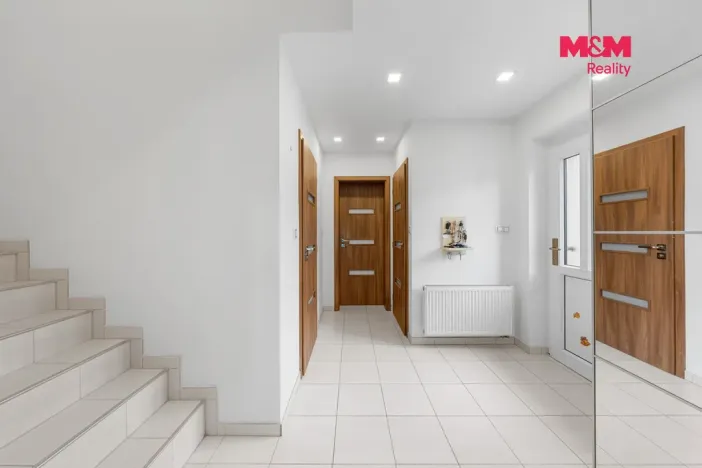 Prodej rodinného domu, Ovčáry, 155 m2
