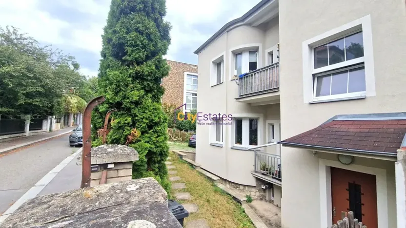 Pronájem bytu 1+kk, Praha - Smíchov, Ke Klimentce, 27 m2