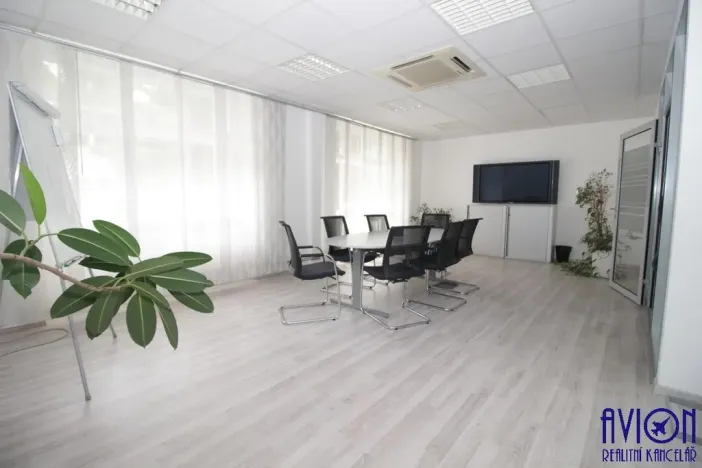 Pronájem kanceláře, Praha - Smíchov, Bozděchova, 38 m2