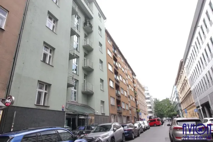 Pronájem kanceláře, Praha - Smíchov, Bozděchova, 38 m2