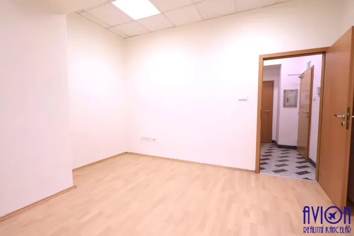 Pronájem kanceláře, Praha - Smíchov, Bozděchova, 38 m2