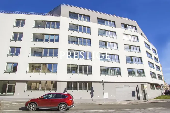 Pronájem bytu 2+kk, Praha - Košíře, Vrchlického, 52 m2