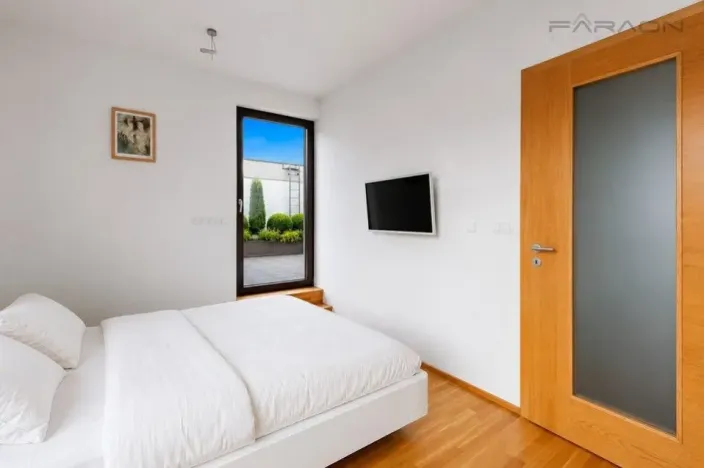 Pronájem bytu 3+kk, Praha - Vinohrady, Korunní, 146 m2