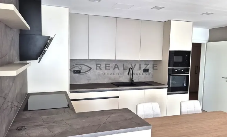 Pronájem bytu 4+kk, České Budějovice, Vrbenská, 103 m2