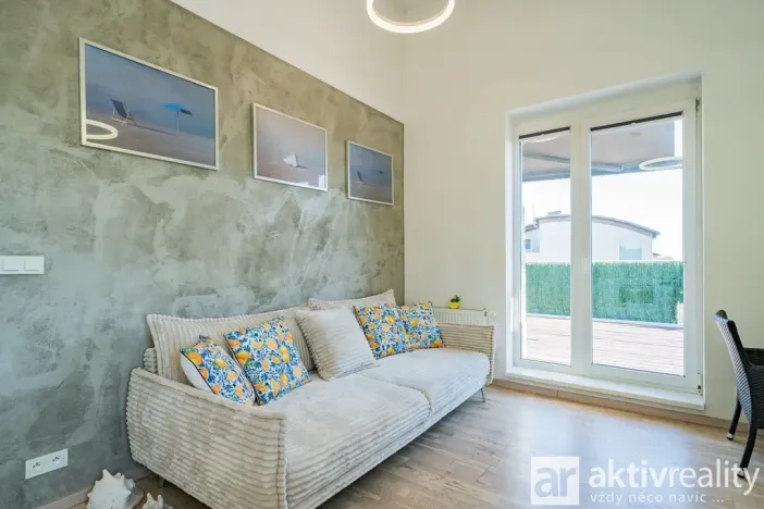 Prodej bytu 2+kk, Praha, Pastevců, 54 m2