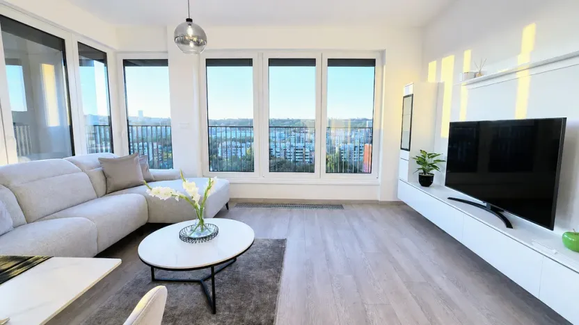 Pronájem bytu 2+kk, Praha - Hloubětín, Poděbradská, 67 m2