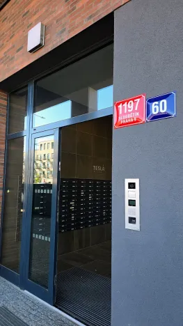 Pronájem bytu 2+kk, Praha - Hloubětín, Poděbradská, 67 m2