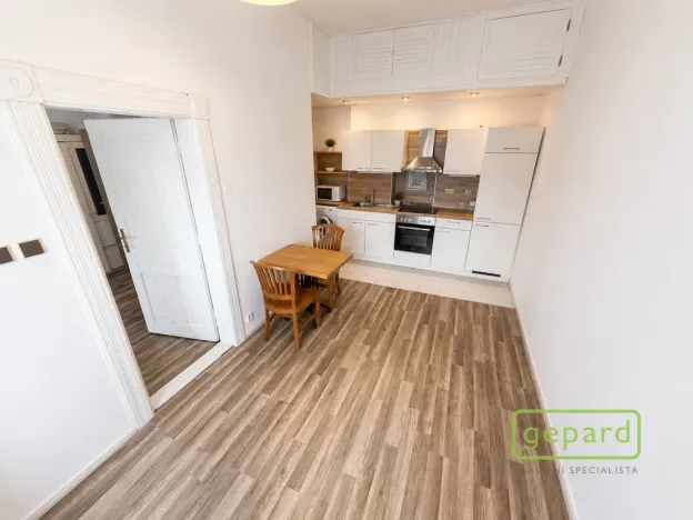 Pronájem bytu 2+kk, Praha, Bělehradská, 49 m2