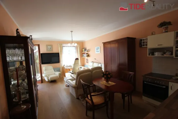 Pronájem bytu 2+kk, Praha - Uhříněves, V bytovkách, 60 m2