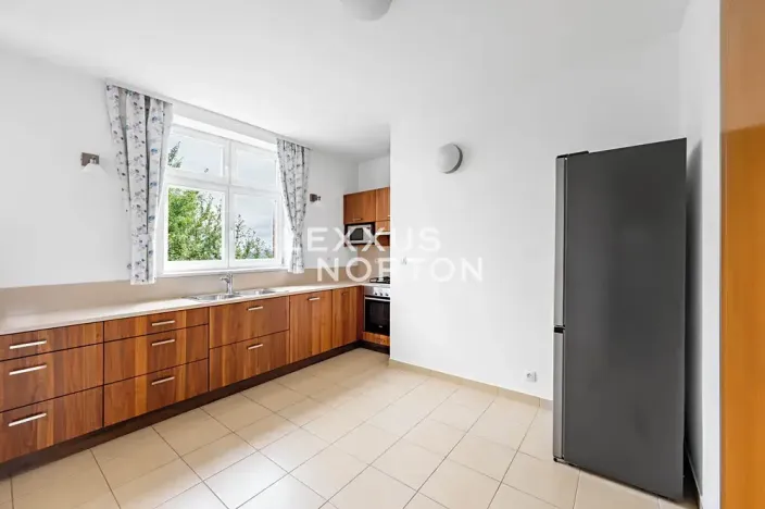 Pronájem bytu 3+1, Praha - Střešovice, Malá, 109 m2