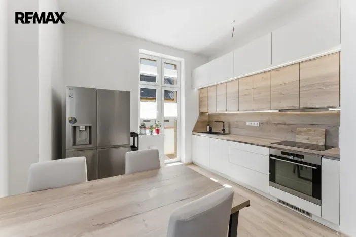 Prodej bytu 4+kk, Hradec Králové - Pražské Předměstí, U Koruny, 110 m2