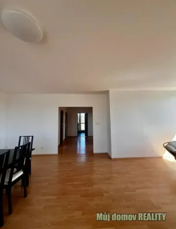 Pronájem bytu 3+1, Praha - Bubeneč, Jednořadá, 90 m2