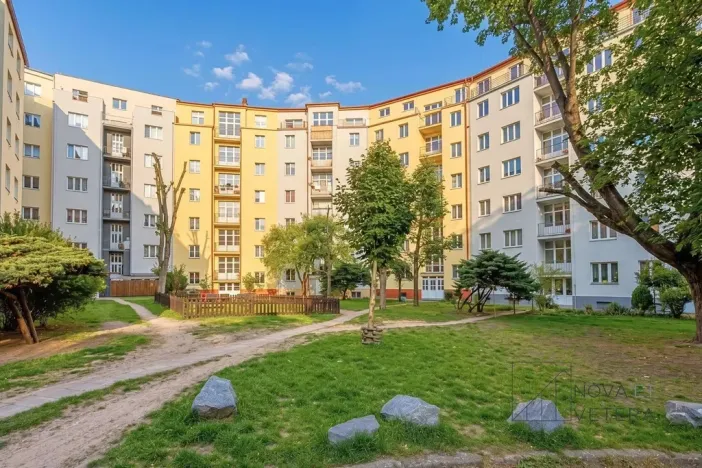 Prodej bytu 3+kk, Praha - Vršovice, K louži, 55 m2