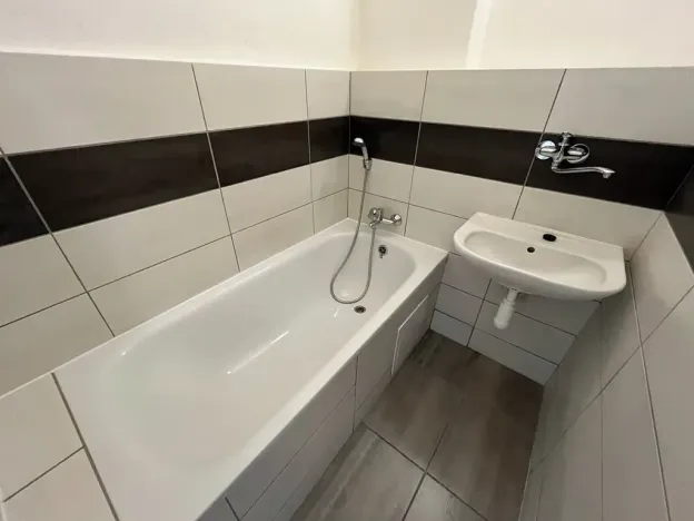 Pronájem bytu 2+1, Třinec, Jablunkovská, 60 m2