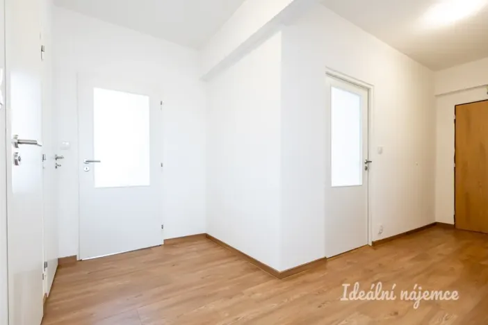 Pronájem bytu 2+1, Praha - Vršovice, Kubánské náměstí, 58 m2