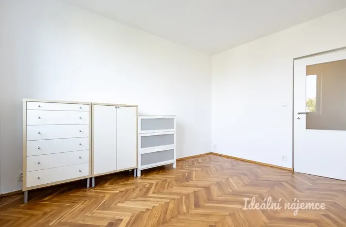 Pronájem bytu 2+1, Praha - Vršovice, Kubánské náměstí, 58 m2