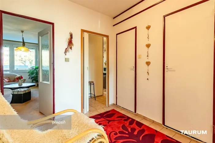 Prodej bytu 4+1, Praha - Řepy, Vondroušova, 84 m2