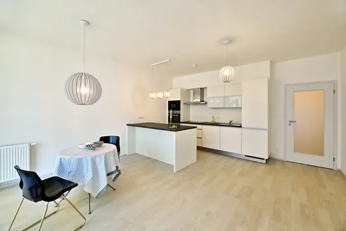 Pronájem bytu 3+kk, Praha - Karlín, U Mlýnského kanálu, 82 m2