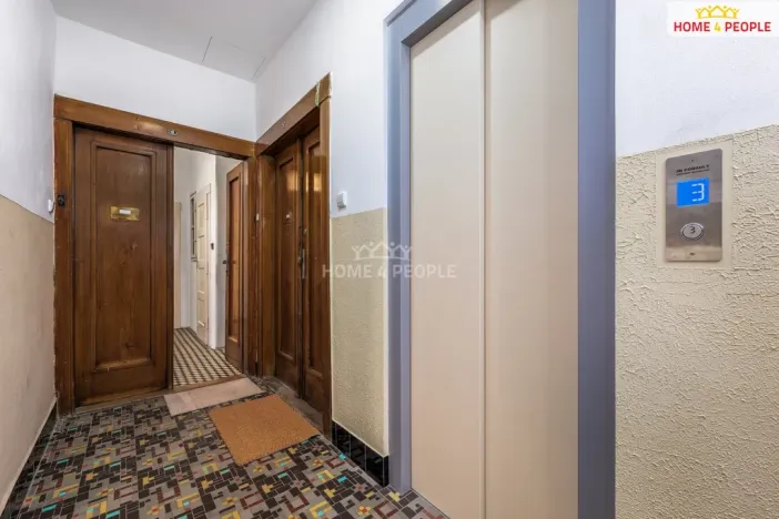 Pronájem bytu 2+1, Praha - Žižkov, Biskupcova, 55 m2