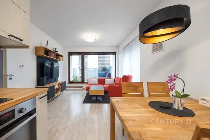 Pronájem bytu 2+kk, Praha - Hrdlořezy, Učňovská, 51 m2