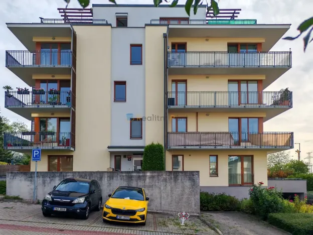 Pronájem bytu 2+kk, Praha - Zbraslav, Pickova, 56 m2