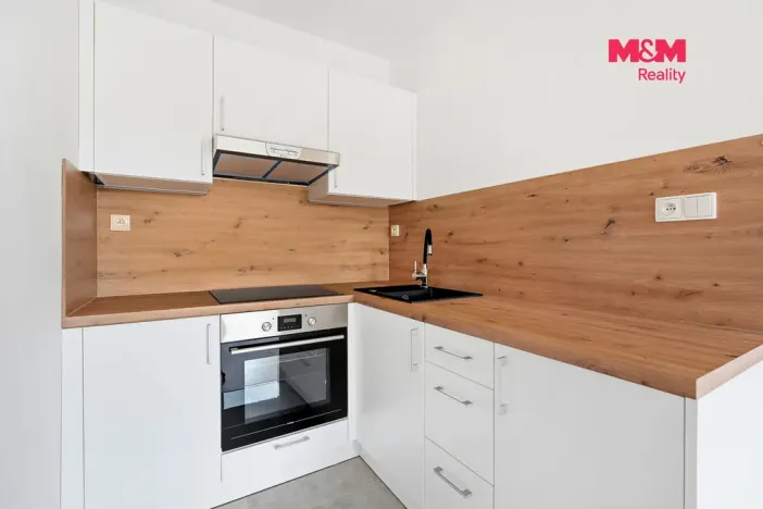 Prodej bytu 2+kk, Teplice, Pražská, 39 m2