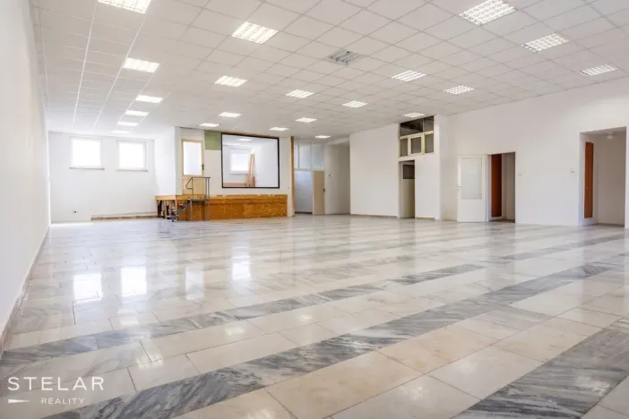 Prodej obchodního prostoru, Opava, 230 m2