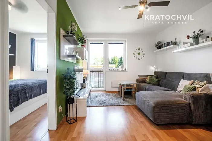 Prodej bytu 2+kk, Jesenice, Na Okruhu, 42 m2
