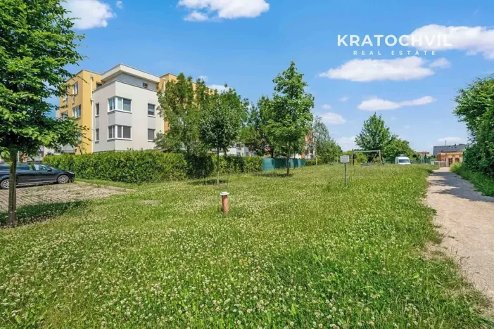 Prodej bytu 2+kk, Jesenice, Na Okruhu, 42 m2