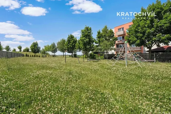Prodej bytu 2+kk, Jesenice, Na Okruhu, 42 m2